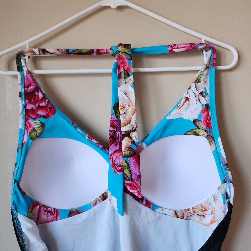 Cupshe Bathing Suit Womens Size Medium One Piece Swim Suit Floral Halter - Picture 5 of 10